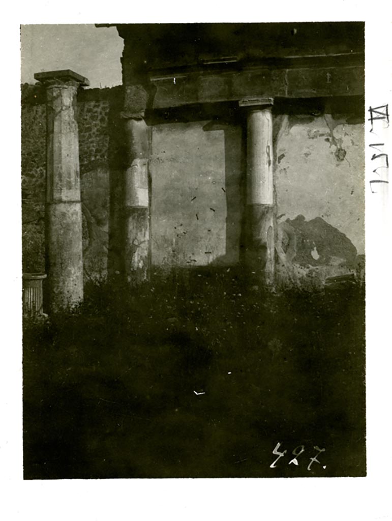 Vi Pompeii December Looking South East Across Peristyle